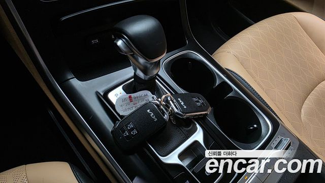 Kia Canival 2023 — photo 12