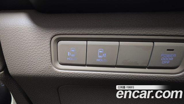 Kia Canival 2023 — photo 23