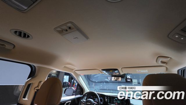 Kia Canival 2023 — photo 25
