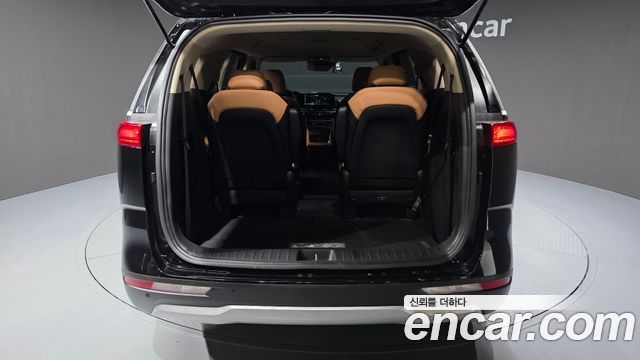 Kia Canival 2023 — photo 26