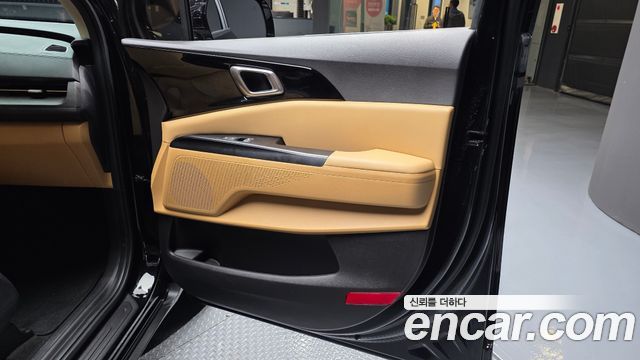 Kia Canival 2023 — photo 15