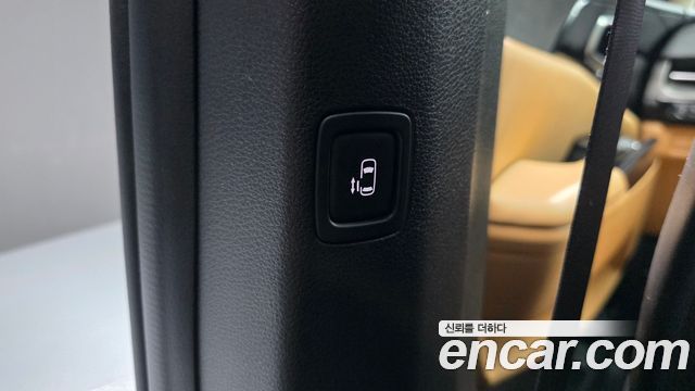 Kia Canival 2023 — photo 27