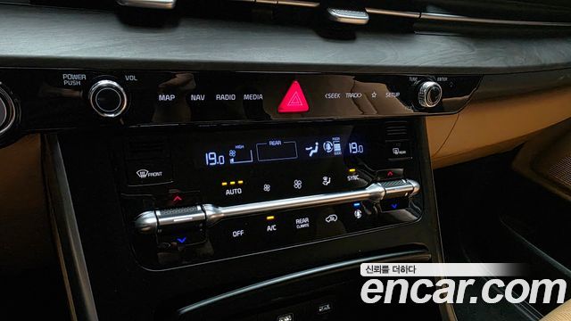 Kia Canival 2023 — photo 31
