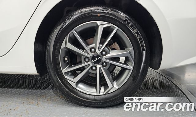 Kia K3 2022 — photo 7