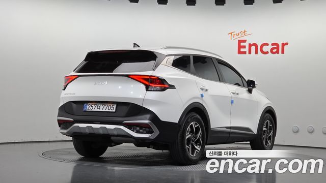 Kia Sportage 2023 — photo 2
