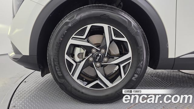 Kia Sportage 2023 — photo 5