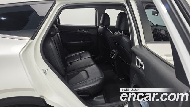 Kia Sportage 2023 — photo 18
