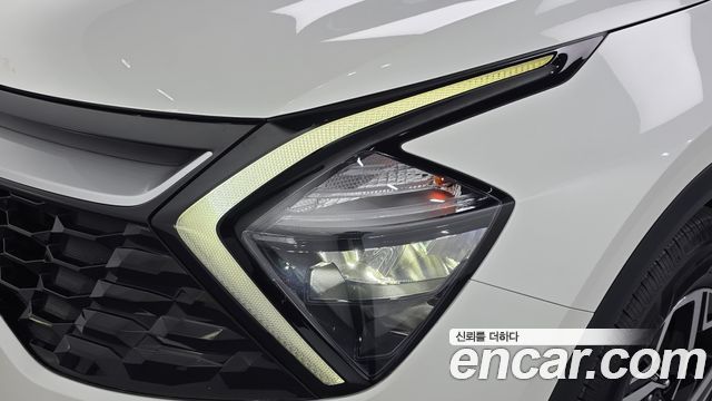Kia Sportage 2023 — photo 8