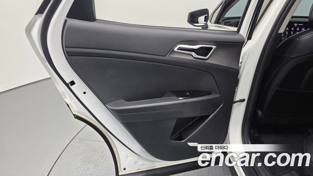 Kia Sportage 2023 — photo 15