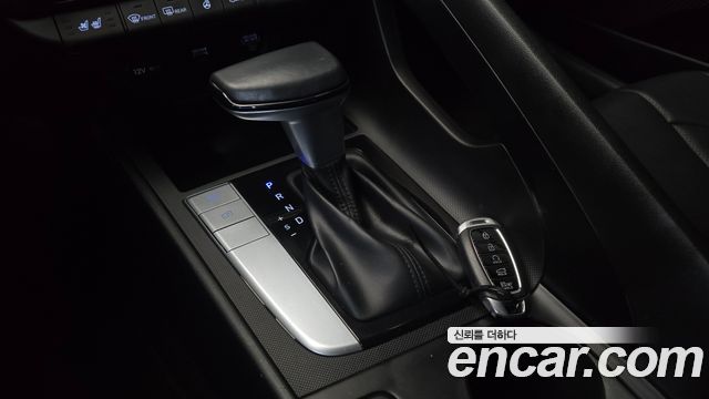 Hyundai AVANTE 2021 — photo 9