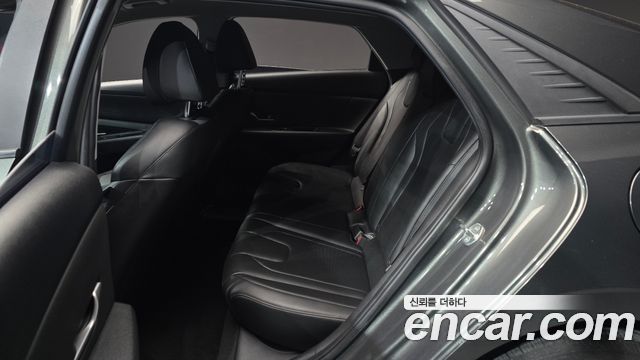 Hyundai AVANTE 2021 — photo 12
