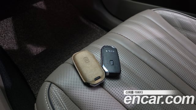 Kia K8 2022 — photo 29