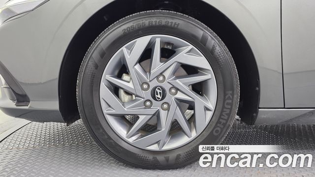 Hyundai AVANTE 2024 — photo 5