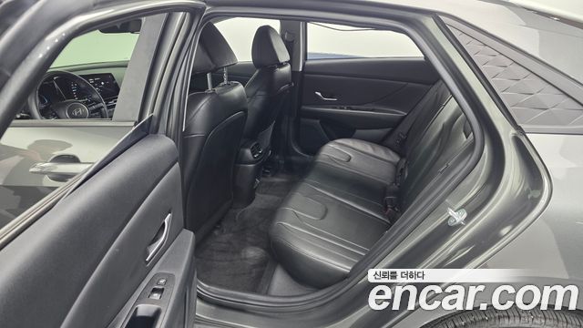 Hyundai AVANTE 2024 — photo 16