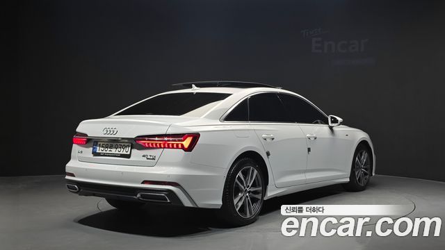 Audi A6 2022 — photo 2