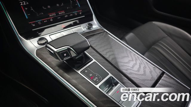Audi A6 2022 — photo 12