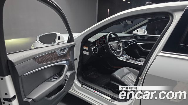 Audi A6 2022 — photo 13