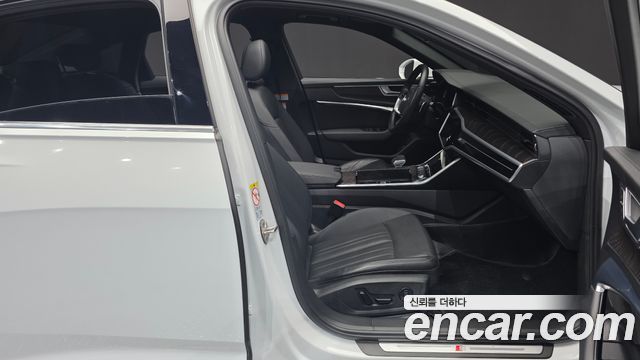 Audi A6 2022 — photo 16