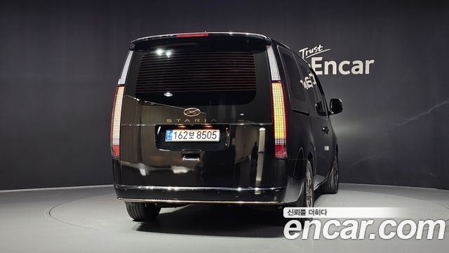 Hyundai Staria 2023 — photo 4