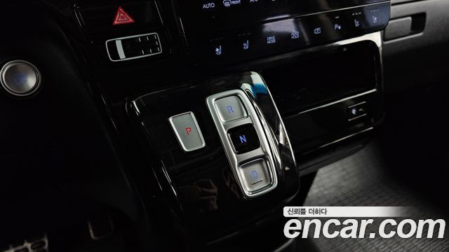 Hyundai Staria 2023 — photo 12