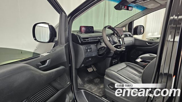 Hyundai Staria 2023 — photo 13