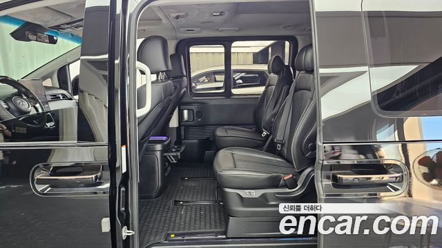 Hyundai Staria 2023 — photo 17