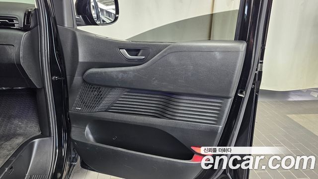 Hyundai Staria 2023 — photo 15