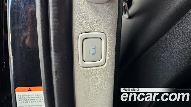 Hyundai Staria 2023 — photo 31