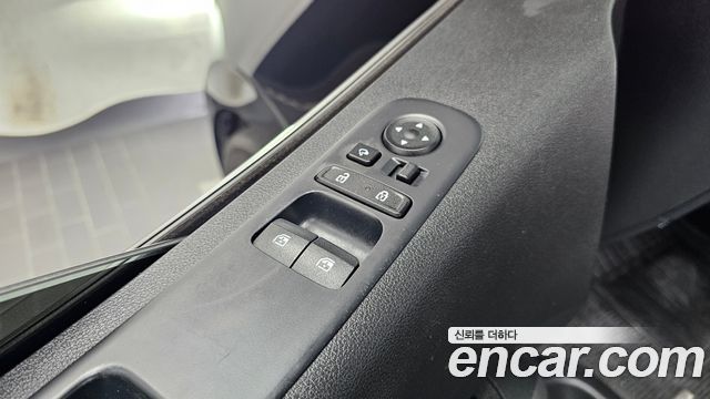 Hyundai Staria 2023 — photo 36