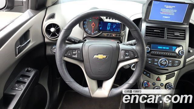 Chevrolet Korea Aveo 2015 — photo 19