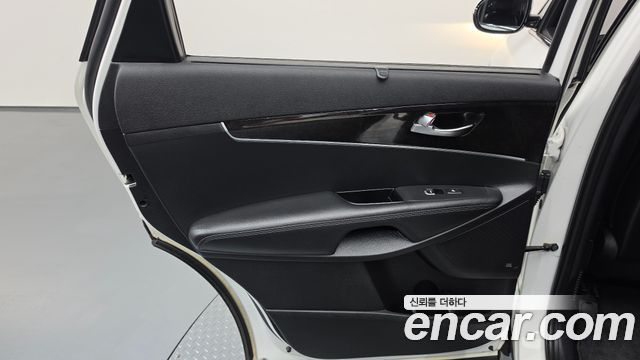 Kia Sorento 2016 — photo 15