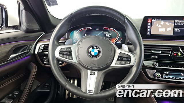 BMW 5-Series 2020 — photo 19