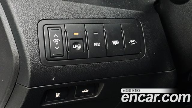 Kia K7 2012 — photo 17