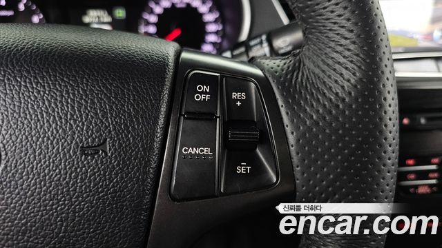 Kia K7 2012 — photo 18