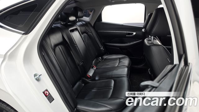 Hyundai Sonata 2020 — photo 17