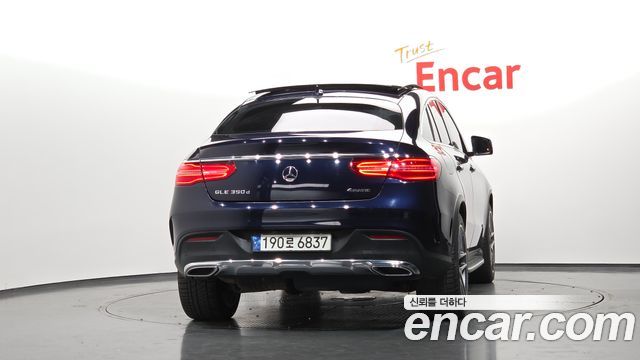 Mercedes-Benz GLE-Class 2018 — photo 4