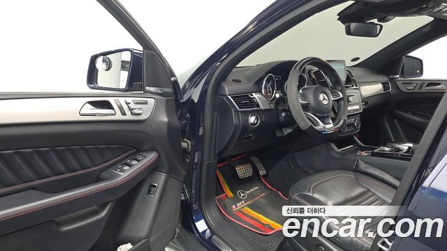 Mercedes-Benz GLE-Class 2018 — photo 10