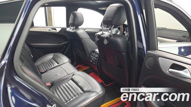 Mercedes-Benz GLE-Class 2018 — photo 12