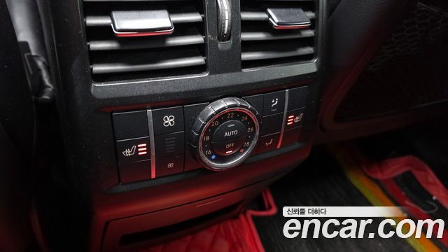 Mercedes-Benz GLE-Class 2018 — photo 17