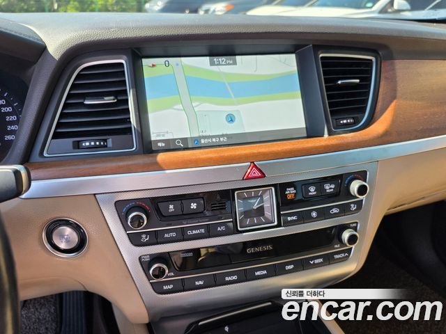 Genesis G80 2020 — photo 11