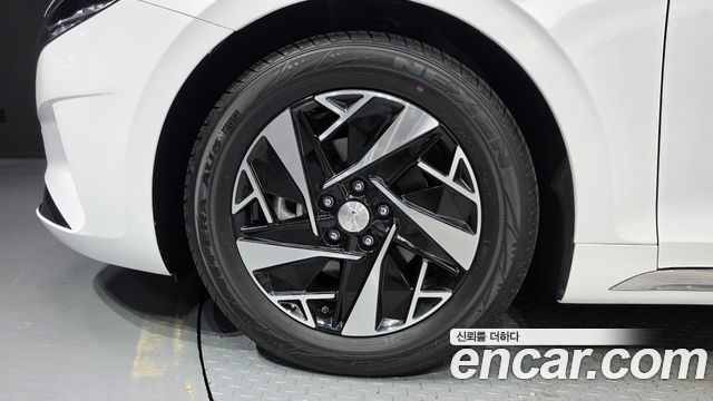 Hyundai Grandeur 2023 — photo 5