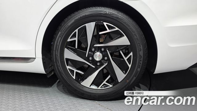 Hyundai Grandeur 2023 — photo 7