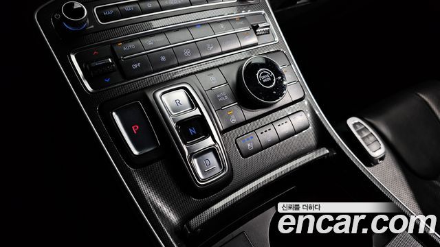 Hyundai Santafe 2021 — photo 12
