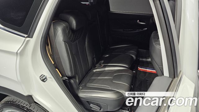 Hyundai Santafe 2021 — photo 17