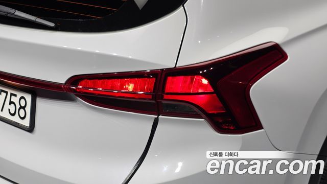 Hyundai Santafe 2021 — photo 9
