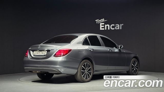 Mercedes-Benz C-Class 2019 — photo 2