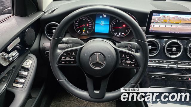 Mercedes-Benz C-Class 2019 — photo 19