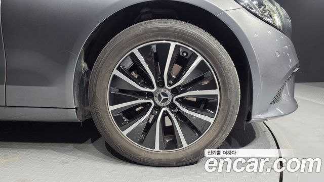 Mercedes-Benz C-Class 2019 — photo 7