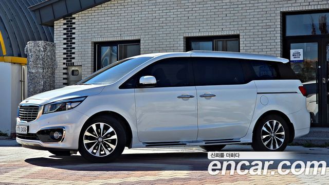 Kia Canival 2018 — photo 3
