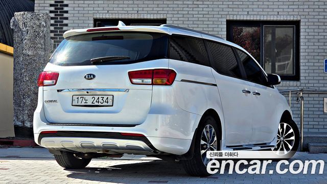 Kia Canival 2018 — photo 4